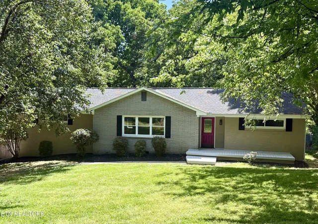 Photo 1 of Sale Pending at 1613 Autry Way, Knoxville, TN 37909 | MLS# 1338869 | Listing updated on 2026-05-18