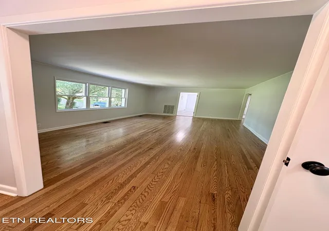 Photo 2 of Sale Pending at 1613 Autry Way, Knoxville, TN 37909 | MLS# 1338869 | Listing updated on 2026-05-18