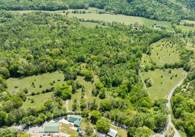 4th image of 524 E Millers Cove Rd, Walland, TN 37886 | MLS# 1339368