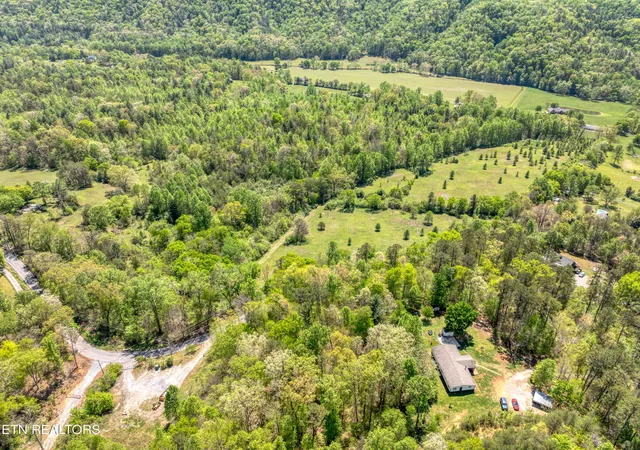 4th image of 604 E Millers Cove Rd, Walland, TN 37886 | MLS# 1339370