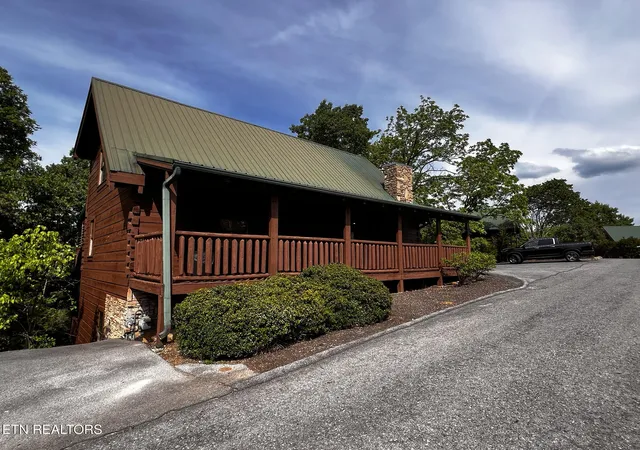 Photo 2 of Single family home for sale at 3216 White Falcon Way #19, Pigeon Forge, TN 37863 | MLS# 1338772 | Listing updated on 2026-04-29