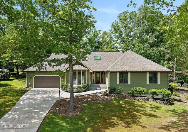 Homes for sale in Crossville, TN | 23 Belvedere Ln, Crossville, TN 38558 | MLS# 1338822