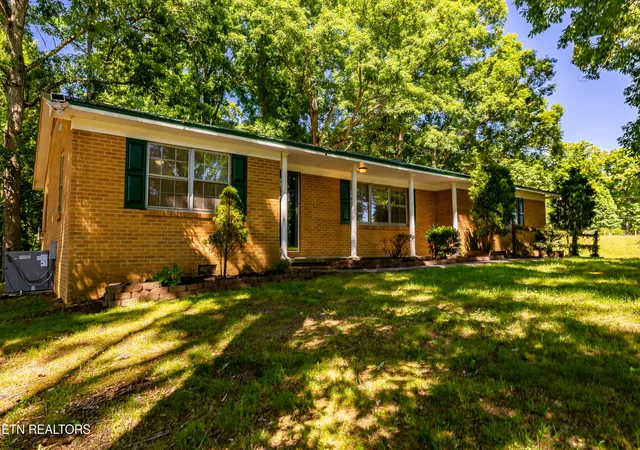 Homes for sale in Corryton, TN | 8518 Coppock Rd, Corryton, TN 37721 | MLS# 1338894