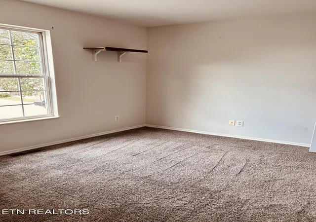 Photo 3 of Single family home for sale at 528 Stolman Way, Knoxville, TN 37918 | MLS# 1339255 | Listing updated on 2026-07-25