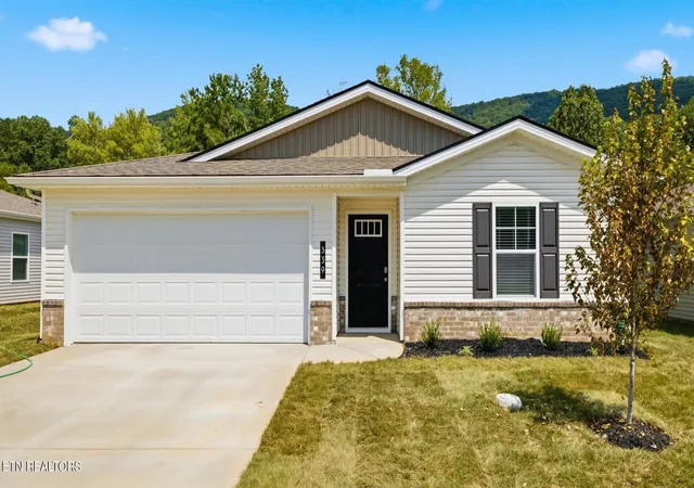 Photo 1 of Sale Pending at 339 N Rolling Meadows Dr, Harriman, TN 37748 | MLS# 1339162 | Listing updated on 2026-09-15