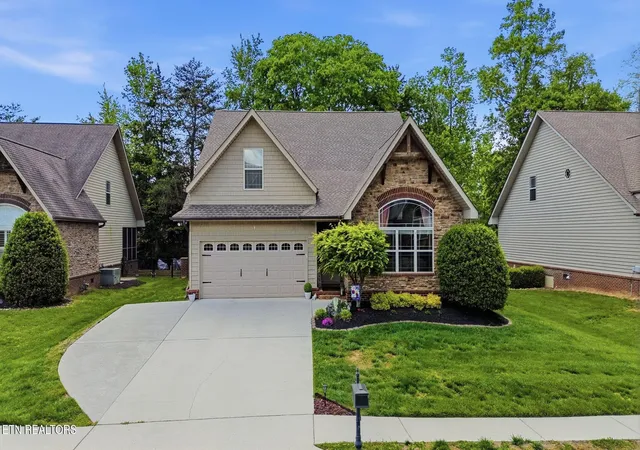 Photo 1 of Single family home for sale at 8309 Shoregate Ln, Knoxville, TN 37938 | MLS# 1338942 | Listing updated on 2026-07-25