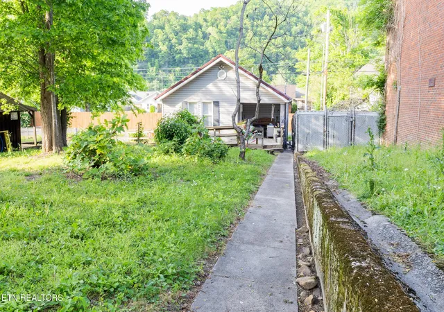 Homes for sale in Pineville, KY | 509 W Tennessee Ave, Pineville, KY 40977 | MLS# 1338925