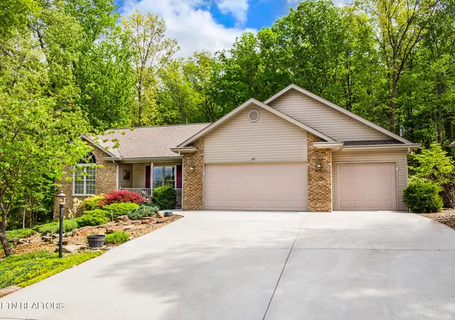 1st image of 22 Chelteham Ln, Crossville, TN 38558 | MLS# 1338963