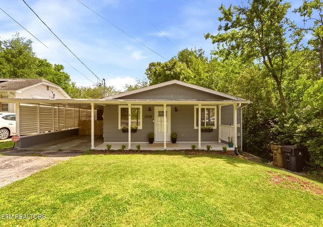 Homes for sale in Knoxville, TN | 3608 Decatur Dr, Knoxville, TN 37920 | MLS# 1339074