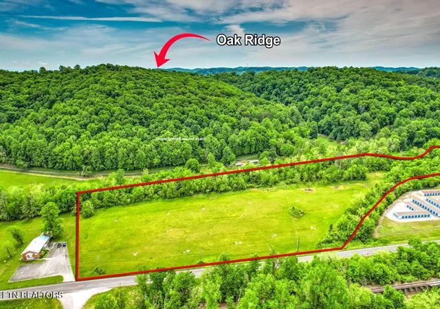 12th image of 2073 Oliver Springs Hwy, Clinton, TN 37716 | MLS# 1338892