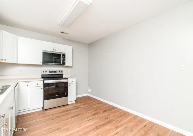 3rd image of 7568 Creek Song Ct, Knoxville, TN 37920 | MLS# 1339400