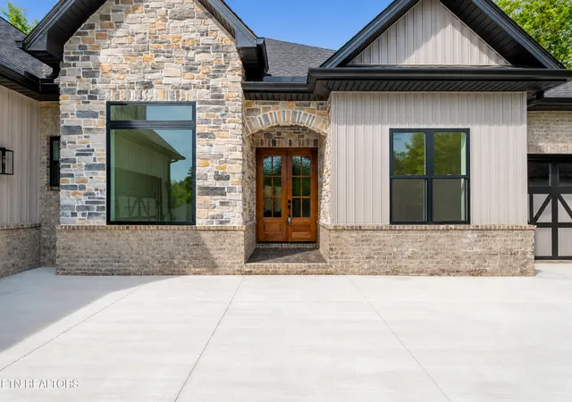 Photo 1 of Sale Pending at 144 Cheeyo Way, Loudon, TN 37774 | MLS# 1339777 | Listing updated on 2026-07-16