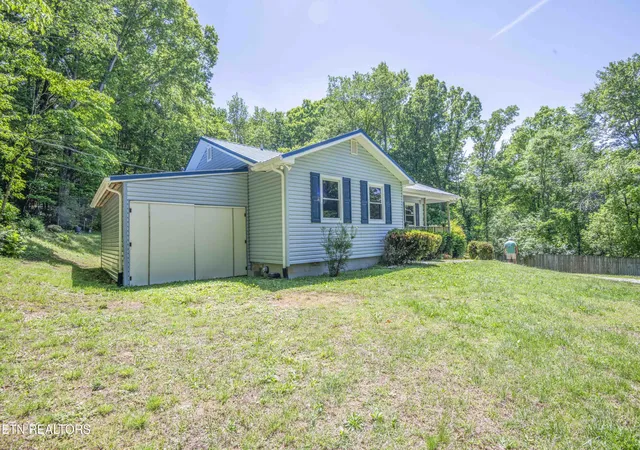 2nd image of 116 Stair Ln, Clinton, TN 37716 | MLS# 1339079