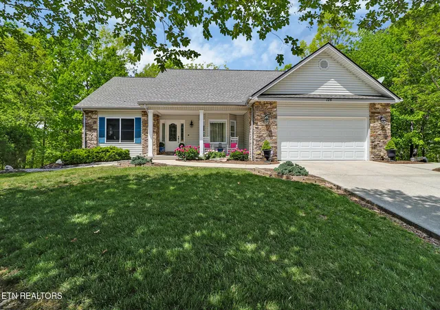 Homes for sale in Crossville, TN | 126 Mariners Dr, Crossville, TN 38558 | MLS# 1339131