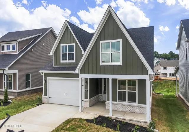 Homes for sale in Knoxville, TN | 2504 Maroon Bells Rd, Knoxville, TN 37932 | MLS# 1338981