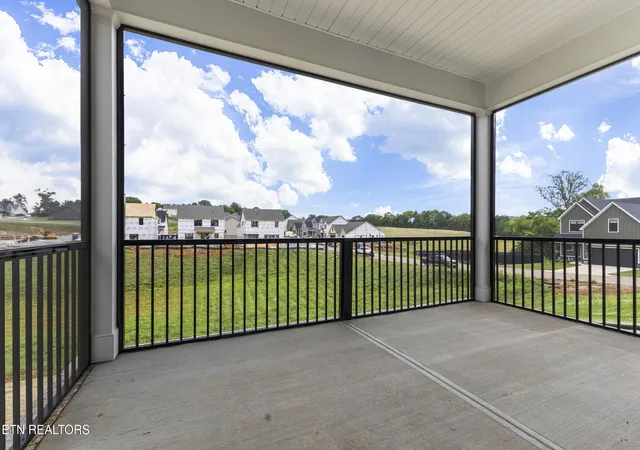 Homes for sale in Knoxville, TN | 2504 Maroon Bells Rd, Knoxville, TN 37932 | MLS# 1338981
