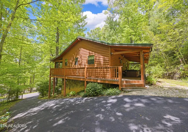 Homes for sale in Cosby, TN | 951 Emilyville Wy, Cosby, TN 37722 | MLS# 1339184