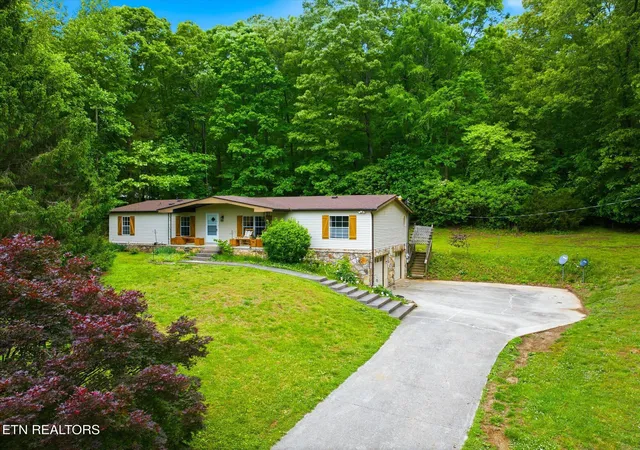 Homes for sale in Lenoir City, TN | 1440 Oren White Rd, Lenoir City, TN 37771 | MLS# 1339212
