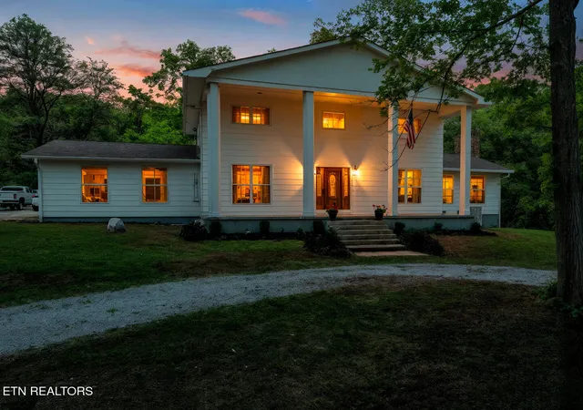 Photo 3 of Single family home for sale at 6842 Four Mile Rd, Maryville, TN 37803 | MLS# 1339109 | Listing updated on 2026-09-04