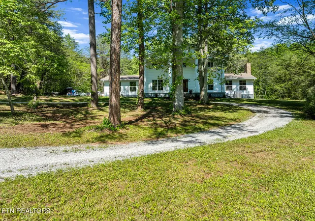 Photo 3 of Single family home for sale at 6842 Four Mile Rd, Maryville, TN 37803 | MLS# 1339109 | Listing updated on 2026-09-04
