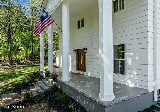 Photo 4 of Single family home for sale at 6842 Four Mile Rd, Maryville, TN 37803 | MLS# 1339109 | Listing updated on 2026-09-04