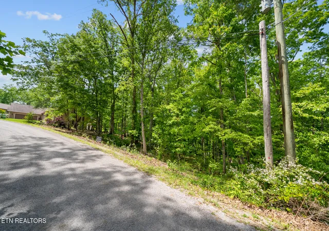 Photo 1 of Land for sale at 21 Claremont Cir, Crossville, TN 38558 | MLS# 1339305 | Listing updated on 2026-09-01
