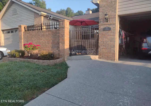 Homes for sale in Knoxville, TN | 815 Wildview Wy, Knoxville, TN 37920 | MLS# 1339120