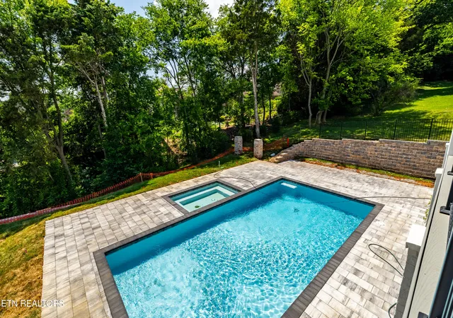 Photo 4 of Single family home for sale at 12368 Vista Brk Ln, Farragut, TN 37934 | MLS# 1339083 | Listing updated on 2026-08-24