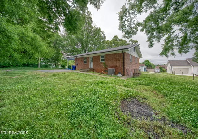 4th image of 1010 W Morris St, Sweetwater, TN 37874 | MLS# 1339173