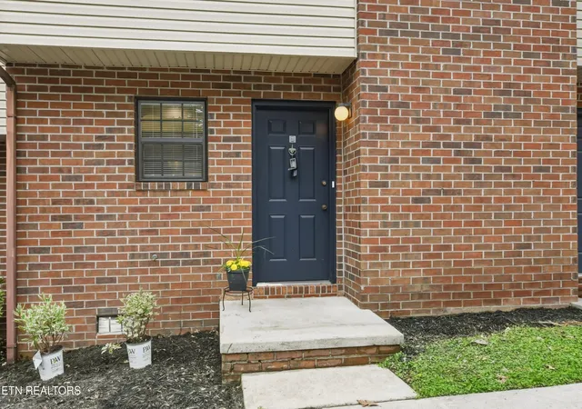 Homes for sale in Powell, TN | 446 Tammy Dr #8, Powell, TN 37849 | MLS# 1340150
