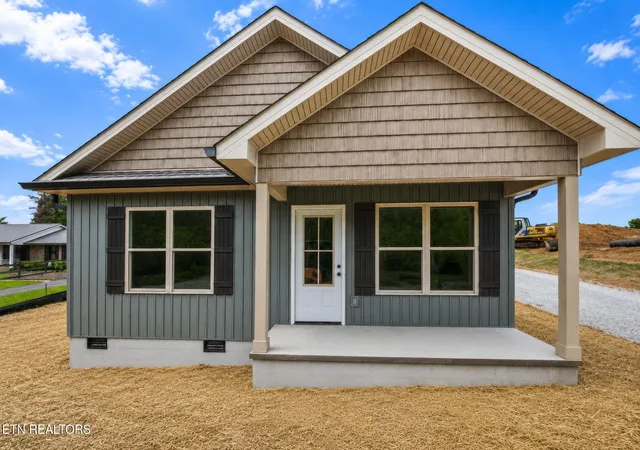 1st image of 518 Blockhouse Valley Rd, Clinton, TN 37716 | MLS# 1340416