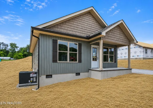2nd image of 518 Blockhouse Valley Rd, Clinton, TN 37716 | MLS# 1340416