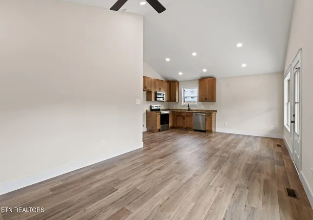 5th image of 518 Blockhouse Valley Rd, Clinton, TN 37716 | MLS# 1340416