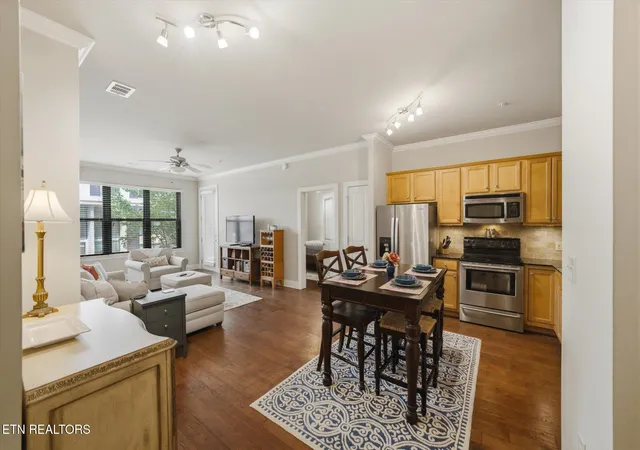 3rd image of 445 W Blount Ave #221, Knoxville, TN 37920 | MLS# 1340046