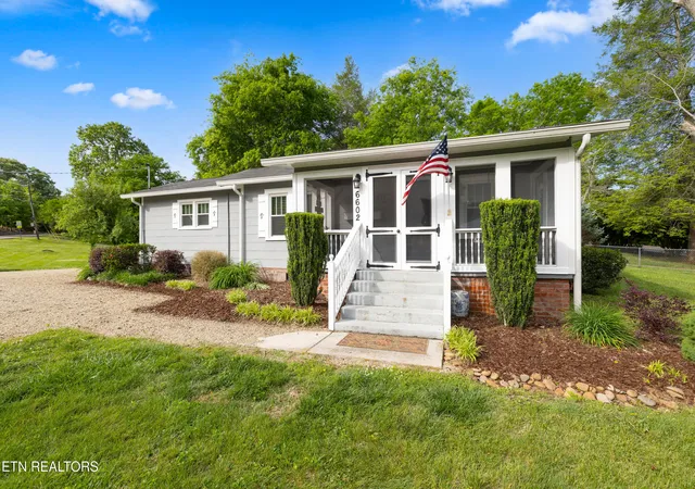 Photo 3 of Single family home for sale at 6602 S Northshore Dr, Knoxville, TN 37919 | MLS# 1339445 | Listing updated on 2026-07-30