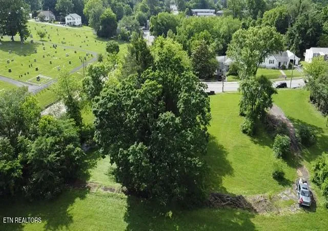 2nd image of 507 Montvale Rd, Maryville, TN 37803 | MLS# 1339312