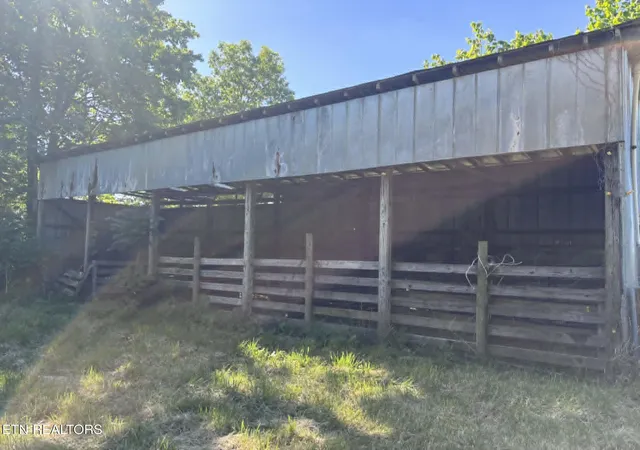 2nd image of 407 Earl Maples Ln, Tazewell, TN 37879 | MLS# 1339332