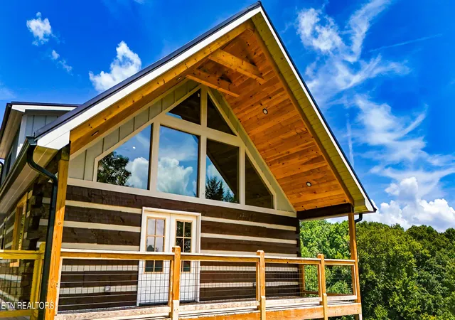 3rd image of 630 Douglas Ridge Dr, Dandridge, TN 37725 | MLS# 1339358