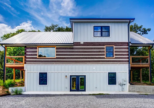 4th image of 630 Douglas Ridge Dr, Dandridge, TN 37725 | MLS# 1339358