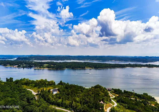 5th image of 630 Douglas Ridge Dr, Dandridge, TN 37725 | MLS# 1339358