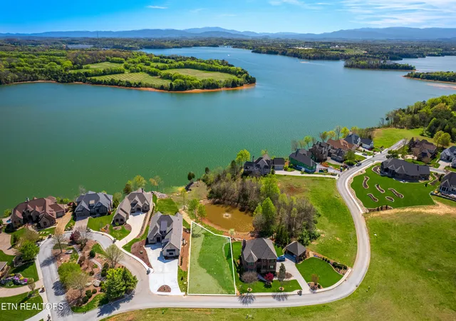 7th image of 101 Breakers Dr, Vonore, TN 37885 | MLS# 1339451