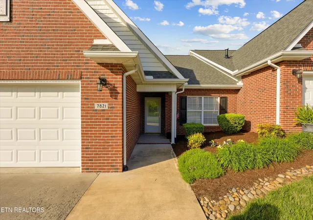Homes for sale in Knoxville, TN | 7821 Bailey Bridge Wy, Knoxville, TN 37938 | MLS# 1339621