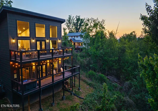 1st image of 612 Sunset Ln, Gatlinburg, TN 37738 | MLS# 1339623