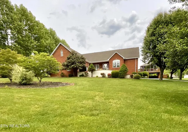 Photo 3 of Single family home for sale at 320 Iron Wood Cir, Crossville, TN 38571 | MLS# 1339936 | Listing updated on 2026-09-21