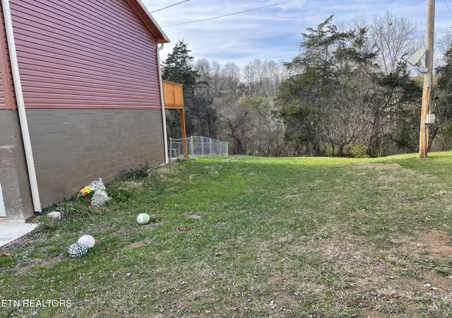 2nd image of 430 Whitaker St #430, Tazewell, TN 37879 | MLS# 1339655