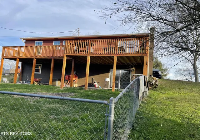 Photo 3 of Single family home for sale at 430 Whitaker St #430, Tazewell, TN 37879 | MLS# 1339655 | Listing updated on 2026-07-16