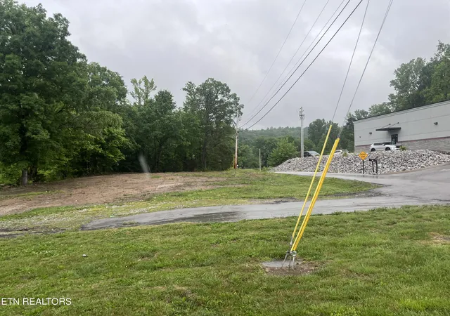 3rd image of 1665 Roane State Hwy, Harriman, TN 37748 | MLS# 1339836