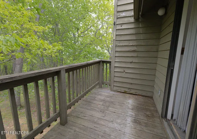 Listing Photo 2 - Condo for sale in building located at 391 Moytoy Rd, Crab Orchard, TN 37723 - Unit #202