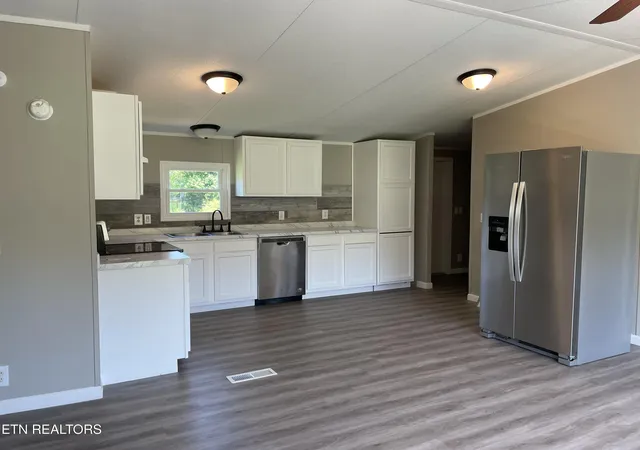 Photo 3 of Single family home for sale at 139 Village Ln, Madisonville, TN 37354 | MLS# 1340141 | Listing updated on 2026-09-09