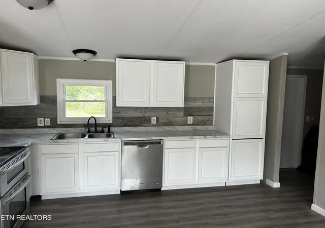 Photo 3 of Single family home for sale at 139 Village Ln, Madisonville, TN 37354 | MLS# 1340141 | Listing updated on 2026-09-09